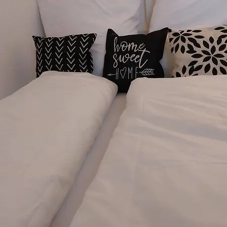 Rooftop Apartmens - Komfortable Neue Gemeinschaftsunterkunft Im Herzen Von - Raum 3 * Ulma