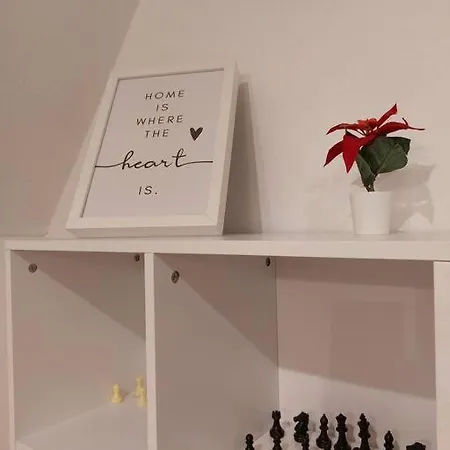 Rooftop Apartmens - Komfortable Neue Gemeinschaftsunterkunft Im Herzen Von - Raum 3 דירה *